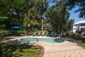 Swimmingpoolen hos eller tæt på Playin Hooky