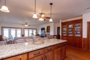 TV a/nebo společenská místnost v ubytování Sound Choice + 27 fotografií