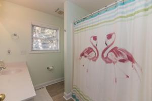 Et badeværelse på The Ellis House + 29 billeder