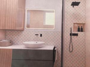 Ένα μπάνιο στο L' Agave