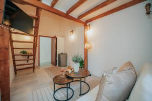 Μια τηλεόραση ή/και κέντρο ψυχαγωγίας στο Loft Escape