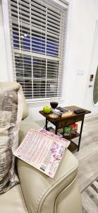 Χώρος καθιστικού στο Relaxed Cozy Nest Oasis