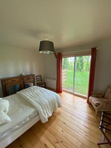 Postel nebo postele na pokoji v ubytování Domaine d'Empié + 60 fotografií