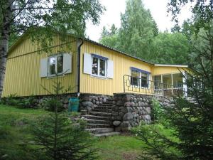 Το κτήριο όπου στεγάζεται  η βίλα +6 φωτογραφίες