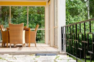 Fotografie z fotogalerie ubytování Lakefront house with beach, jetty, and rowing boat v destinaci Uppsala