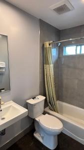 Koupelna v ubytování Budget inn Whittier