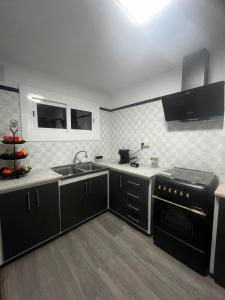 Η κουζίνα ή μικρή κουζίνα στο Cal Nina +17 φωτογραφίες