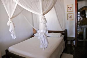 En eller flere senge i et værelse på Shangri-lá Pousada na praia em Itacaré + 24 billeder