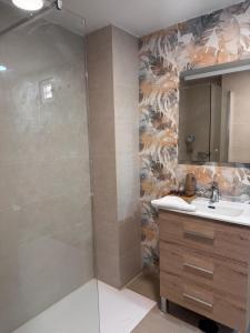 Koupelna v ubytování Apartamentos Turísticos Las Claras 1