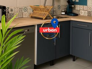 Kuchyň nebo kuchyňský kout v ubytování Hyper-Centre - Escale du Cloître - Netflix- en RDC