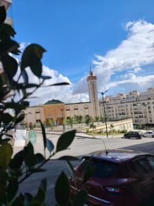 Το κτήριο όπου στεγάζεται  το διαμέρισμα