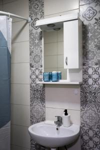 Phòng tắm tại Home away from home with private parking