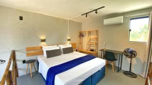 Postel nebo postele na pokoji v ubytování LOFT Mar 101 - Com Piscina Privativa a Poucos Passos de Vilas Gastronômicas Polo de Artesanato e Associação Peixe-boi + 31 fotografií