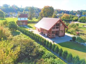 Κήπος έξω από το Pas Rimute +14 φωτογραφίες