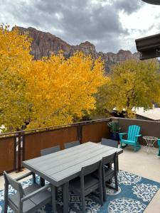 Üldine mäevaade või majutusasutusest Agave Suites pildistatud vaade