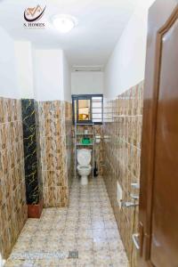 Ένα μπάνιο στο Siri's Home