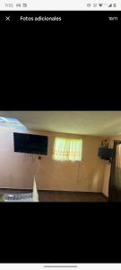 Μια τηλεόραση ή/και κέντρο ψυχαγωγίας στο Cabaña nuevo amanecer