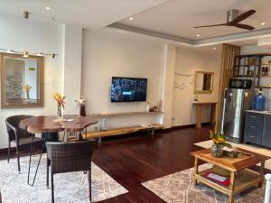 Μια τηλεόραση ή/και κέντρο ψυχαγωγίας στο Spacious 2 Puntakana apartelle