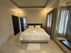 Ένα ή περισσότερα κρεβάτια σε δωμάτιο στο Nua Tone Pool Villa I Mountain View I Bangtao Beach +16 φωτογραφίες