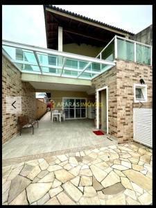 Το κτήριο όπου στεγάζεται  η παραθεριστική κατοικία +10 φωτογραφίες