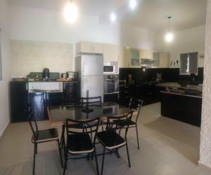 Η κουζίνα ή μικρή κουζίνα στο Villa Andreea Paradise