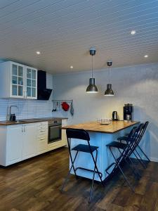 Una cocina o kitchenette en Guesthouse Olivier 45 fotos más