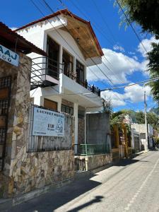 Tòa nhà nơi the country house tọa lạc