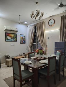 Χώρος καθιστικού στο The chakra luxury stay