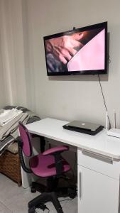 Μια τηλεόραση ή/και κέντρο ψυχαγωγίας στο House B