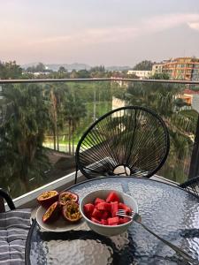 Φαγητό σε αυτό το διαμέρισμα ή κάπου εκεί κοντά