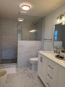 Koupelna v ubytování Stable House INN - Charming Country Retreat