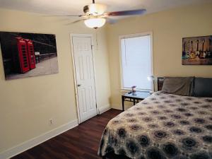 Φωτογραφία από το άλμπουμ του McAfee σε Decatur