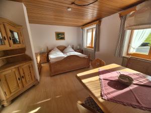 Postel nebo postele na pokoji v ubytování Brandnerhof