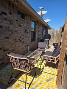 Μπαλκόνι ή βεράντα στο Cozy Apartment Near University Dr