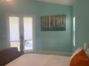 Foto de la galería de Sunsets Waterfront Saltwater Heated Pool Retreat en Punta Gorda 45 fotos más