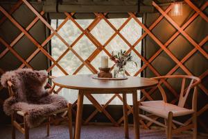 Χώρος καθιστικού στο The Green Tent +5 φωτογραφίες