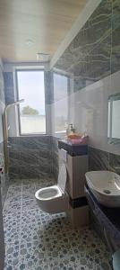 Ένα μπάνιο στο Home Coffee shop Tỷ Uyên