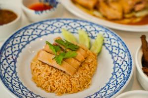 Mâncare la sau în apropiere de acest hotel