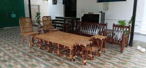 Μια τηλεόραση ή/και κέντρο ψυχαγωγίας στο La Goodwill Garden Luxury -pondicherry