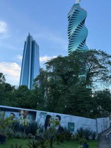 Gallery image of Wanders and Yoo luxury apartment in Panama City +2 photos