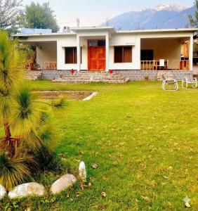 Aed väljaspool majutusasutust Balakot Country Club 2BR Apartment