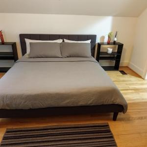 Postel nebo postele na pokoji v ubytování Wytheville Comfort Home