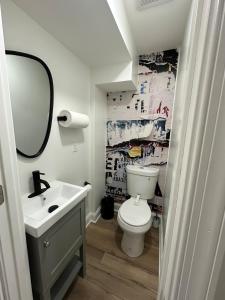 Koupelna v ubytování Entire Town Home in Hyattsville MD