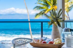 Gallery image of Napili Point C3 · NP C3 Renovated OceanFront to Whale Watch Rela in Kahana