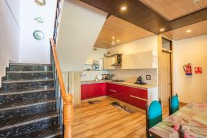 Køkken eller tekøkken på Amara Woods Villa