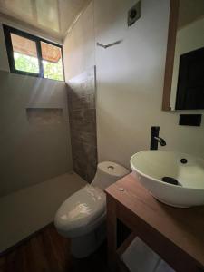 Koupelna v ubytování Live bambu