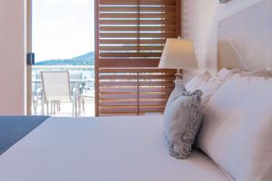 Postel nebo postele na pokoji v ubytování Spa Haven 17A