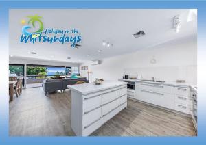 Kuchyň nebo kuchyňský kout v ubytování Blue Lagoon Airlie Beach