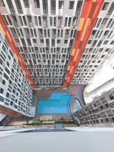 Πισίνα στο ή κοντά στο Unit Alton Undip Tembalang by SAJI Rooms