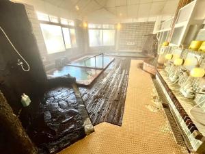 Bazén v ubytování Suzuki Ryokan nebo v jeho okolí